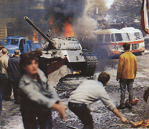Атака чехами радянського танка із застосуванням коктейлів Молотова
