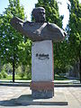 Пам'ятник — погруддя Шевченку біля Шевченківської райради, по вулиці 8 березня