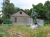 Пам'ятник воїну ДСВ у селі