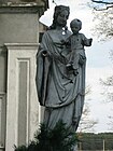 Латинський цвинтар. Фігура Матінки Божої з немовлям