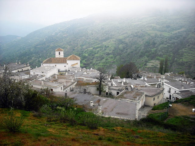 فائل:Typical Alpujarran village.jpg