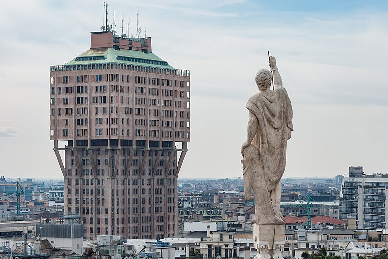 فائل:Milano Italy Torre-Velasca-from-Duomo-01.jpg