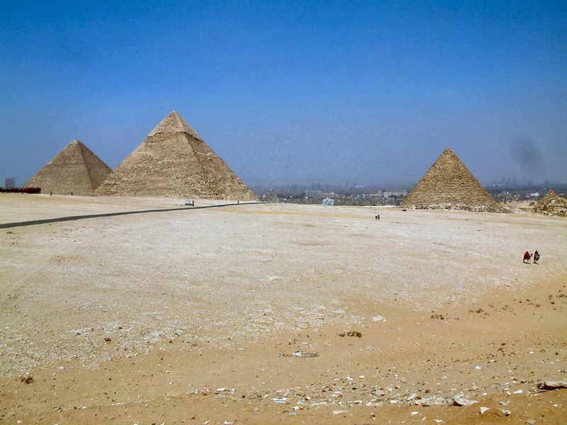فائل:Pyramids giza.jpg