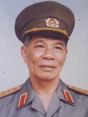 Tập tin:Thuong tuong Dao Dinh Luyen.jpg