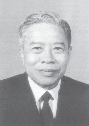 Tập tin:Phạm Hùng.gif