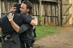 Tập tin:Rick and Daryl reunite.jpg