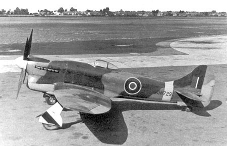 Tập_tin:Hawker_Tempest_V_JN729_-_Langley_-_1943.jpg