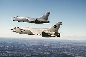 Vought F-8 Crusader: Thiết kế và phát triển, Lịch sử hoạt động, Các phiên bản