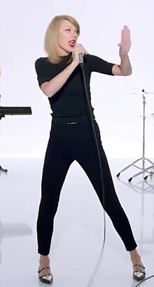 220px Taylor Swift Shake It Off music video screenshot