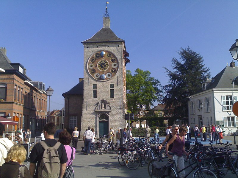 Ofbeeldienge:Zimmertoren volledig.jpg