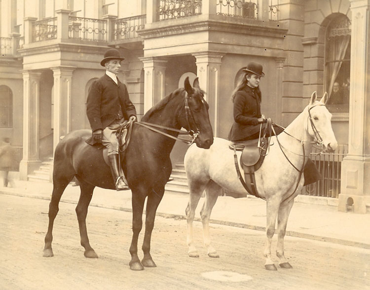 File:Sidesaddle with Father.jpg