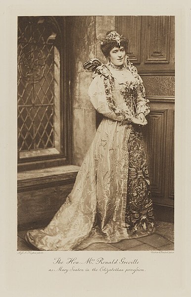 File:Dame-Margaret-Helen-Greville-ne-Anderson-as-Mary-Seaton-in-the-Elizabethan-Procession.jpg