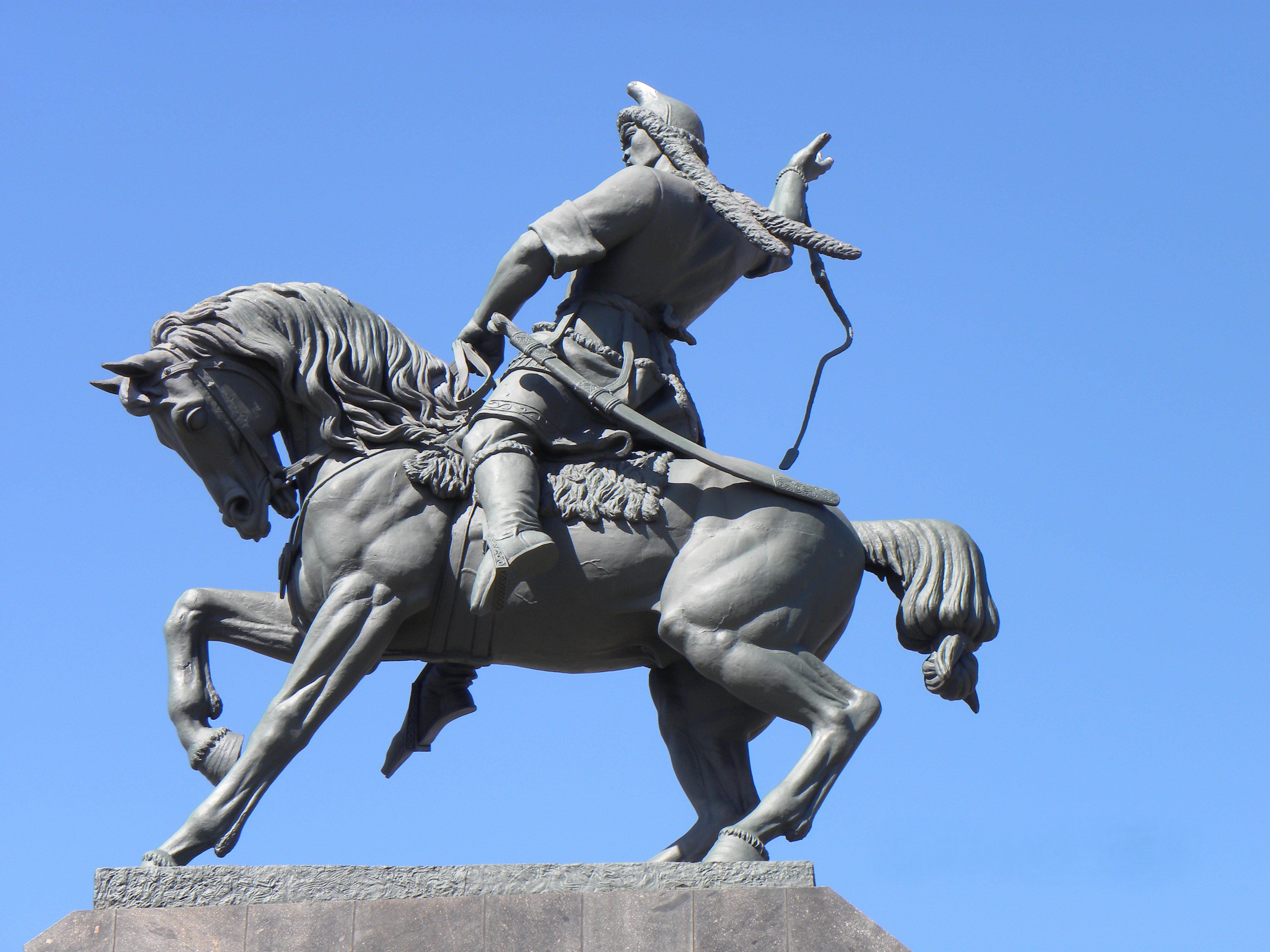 Памятник салавату юлаеву. Памятник Салавату Юлаеву в городе Салават. Картина Салавата Юлаева памятник. Памятник Салавату Юлаеву на коне. Бюст памятник Салавату Юлаеву в Абзелиловский районе.