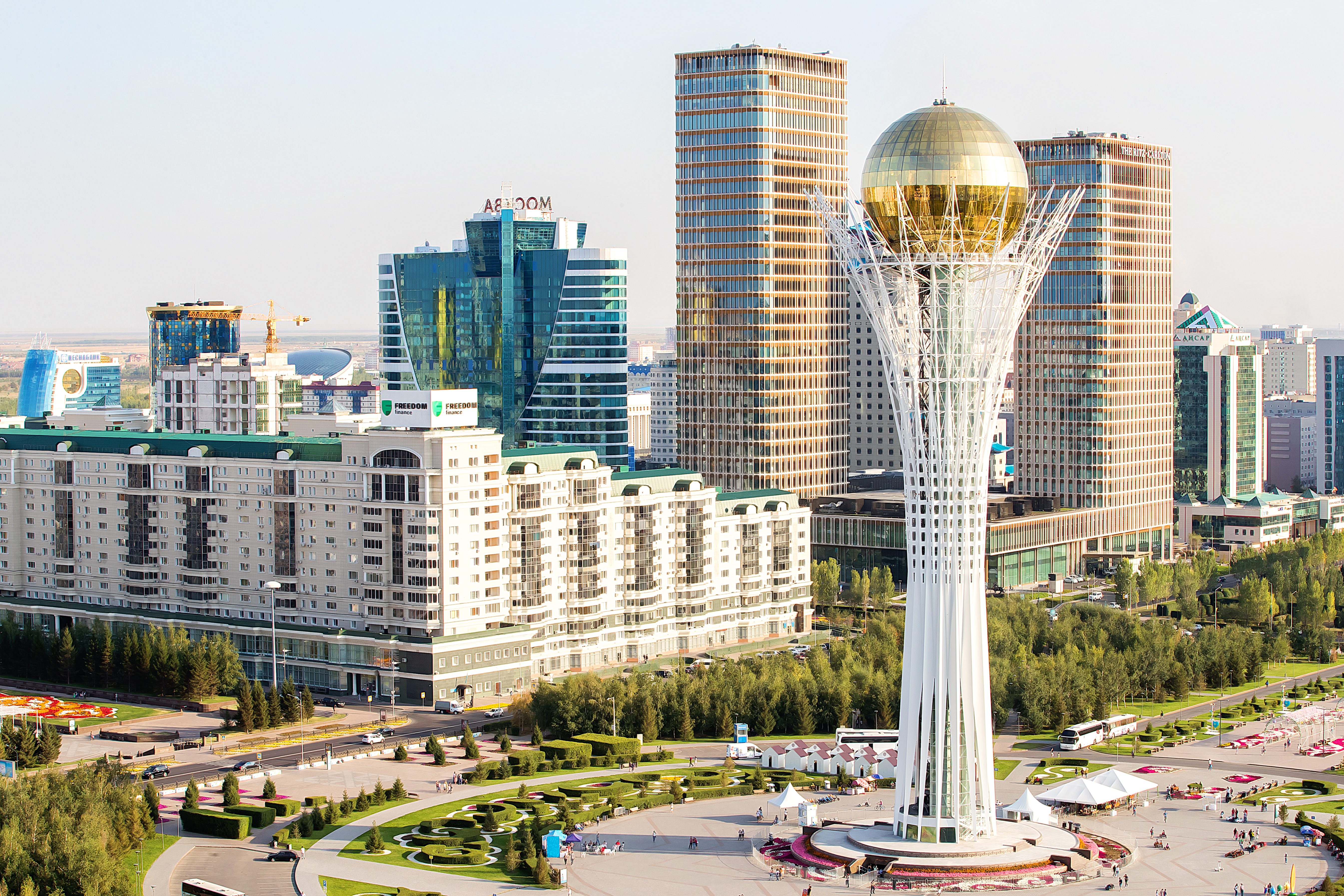 Столица казахстана является. Talan Towers Астана. Ritz Carlton Astana. Столица Казахстана. Башня в Казахстане.