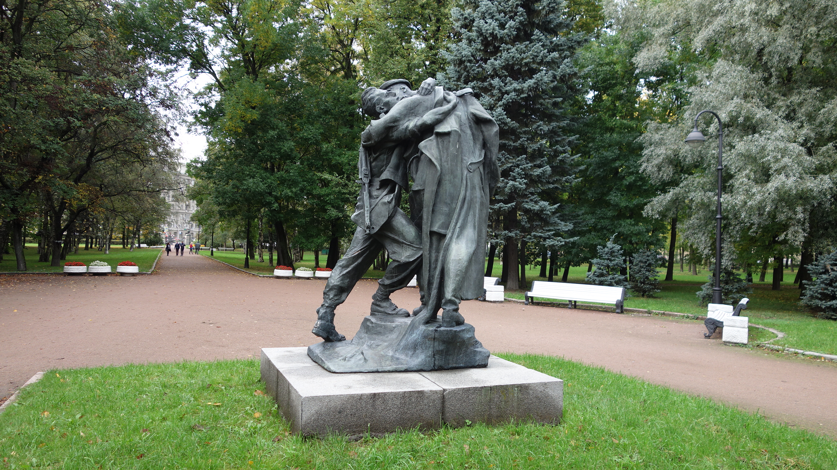 Парк скульптур санкт петербурга. Московский парк Победы Санкт-Петербург. Парк Победы Санкт-Петербург памятники. Московский парк Победы памятники. Памятник парк Победы СПБ.