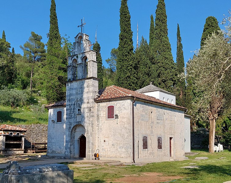 Файл:StGeorge-church Podgorica-WV.jpg