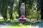 Памятник Герою Советского Союза Саше Чекалину