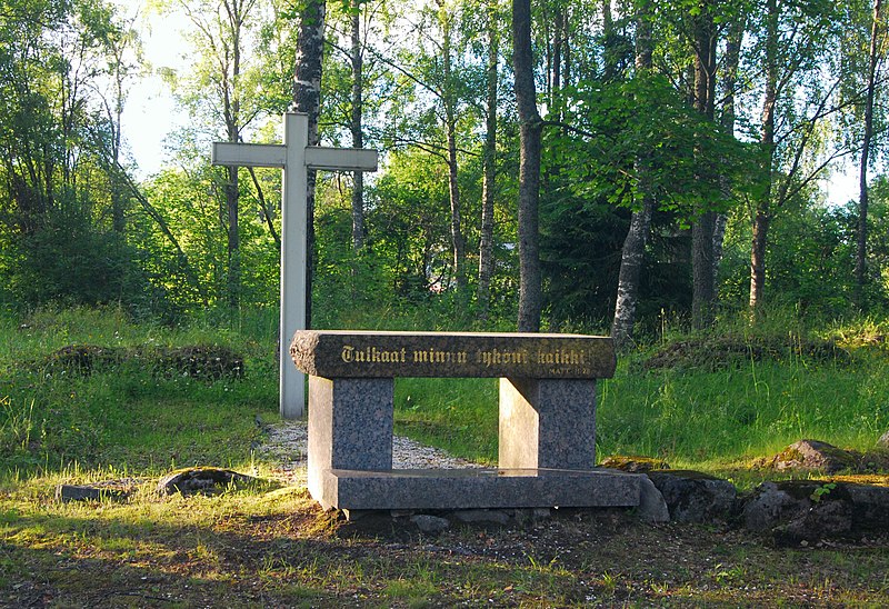 Файл:Church-memorial Lesogorsky-WV.jpg