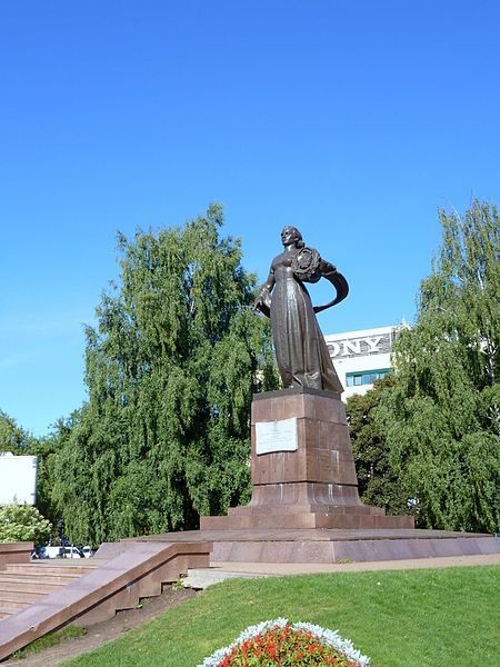 Файл:Монумент Мать-Россия.JPG