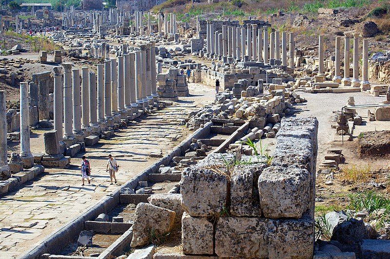 Файл:Perge-columns.jpg