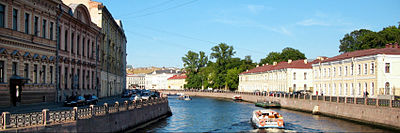 Saint Petersburg Moyka River wikivoyage.jpg